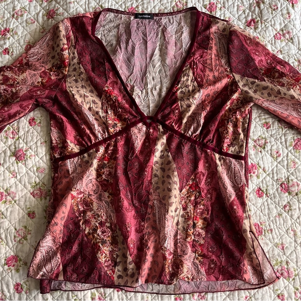 [Eyeshadow] Burgundy and Pink Paisley V-Neck Blouse
